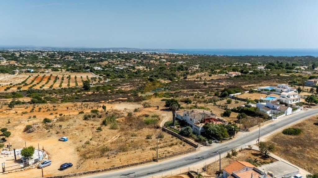 House in Lagoa e Carvoeiro, Algarve, Portugal 3 - 18585581