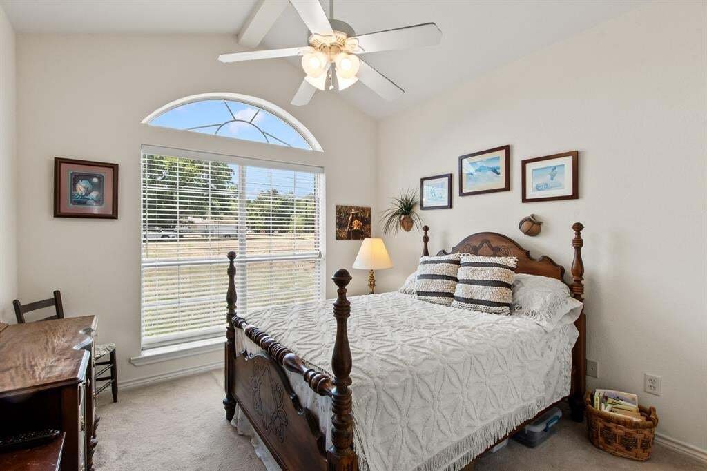 House in Tool, Texas, United States 5 - 18584986