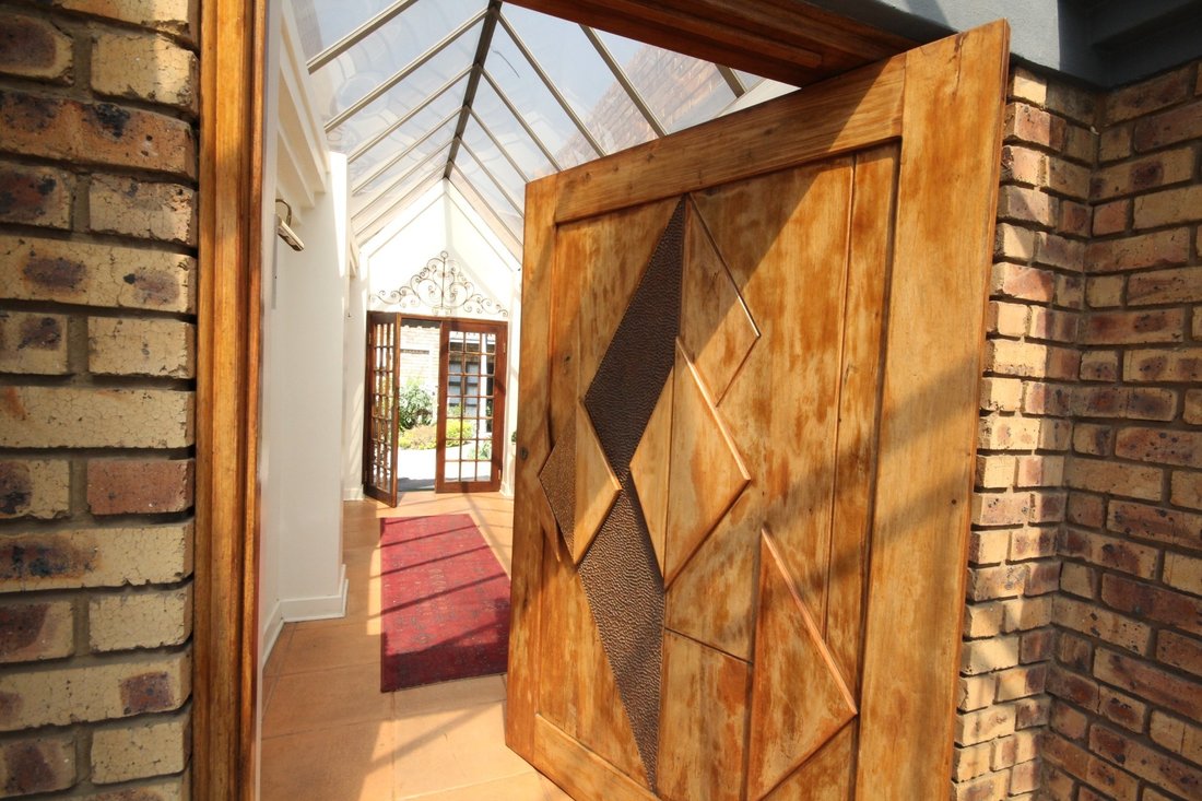 House in Johannesburg, Gauteng, South Africa 5 - 18581711