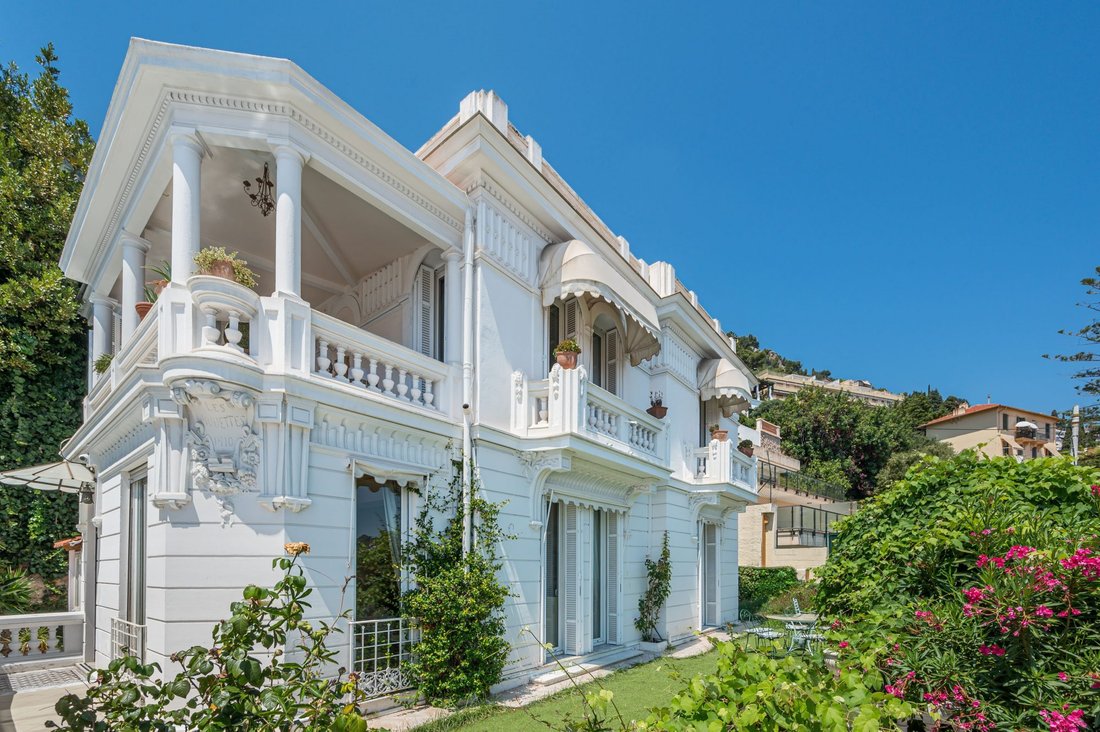 Villa in Village-Cros de Caste-Coupiere-Mont Gros, Roquebrune-Cap-Martin, France 2 - 18586170
