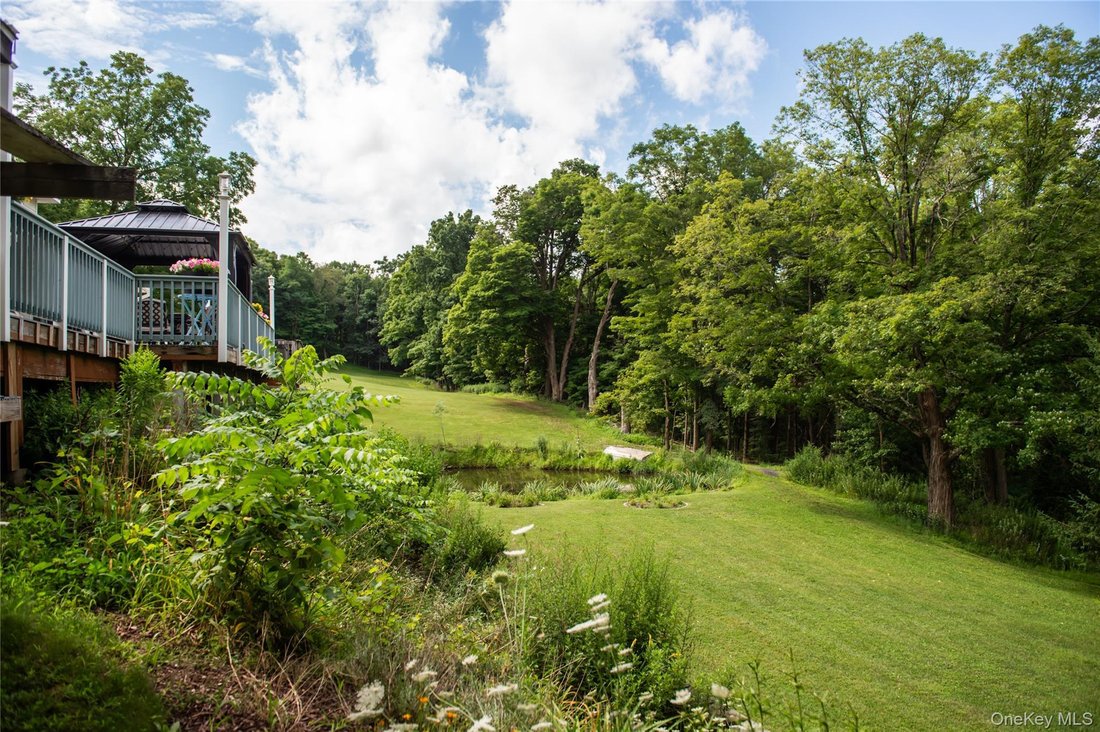 House in Pleasant Valley, New York, United States 4 - 18581460