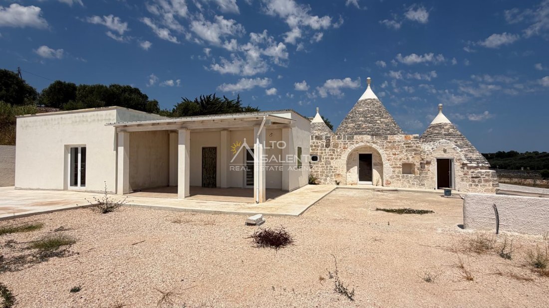 Villa in Ludovico Street - Corso Umberto I - Vittorio Emanuele Street, Ostuni, Apulia 1 - 18583826