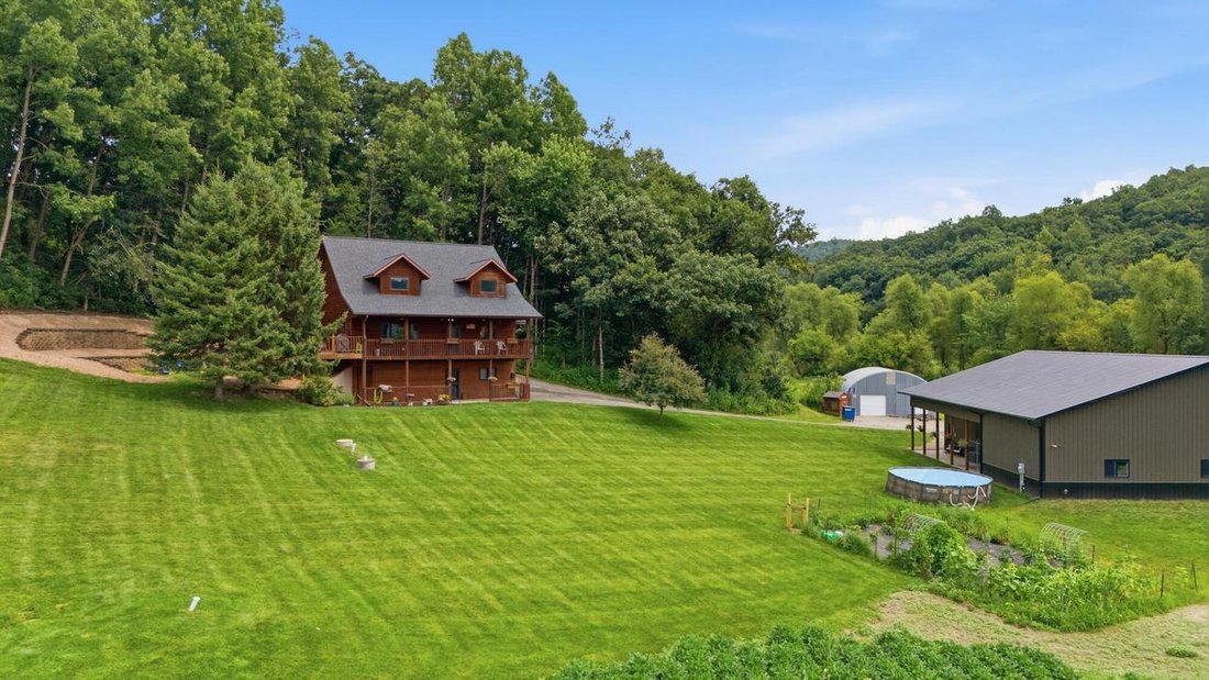House in Galesville, Wisconsin, United States 2 - 18581302