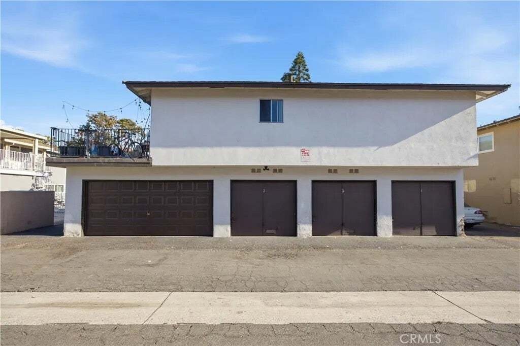Orange, California, United States 4 - 18584621