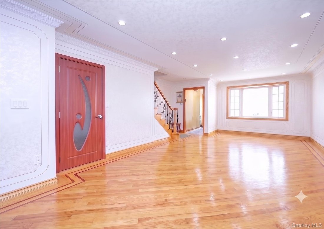 House in New York, New York, United States 2 - 18583892