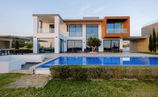 Villa in Peyia, Paphos, Cyprus 1
