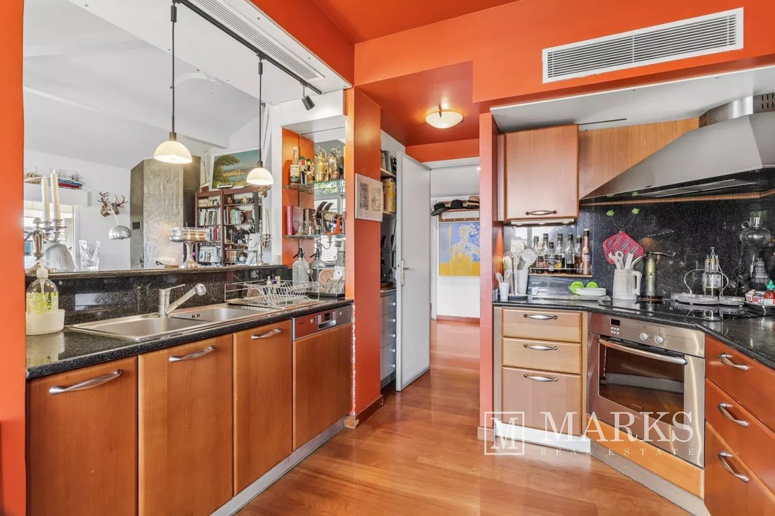 Apartment in Le Port, Nice, France 4 - 18582413