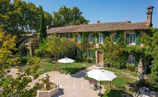 Country House in Avignon, Provence-Alpes-Côte d'Azur, France 1