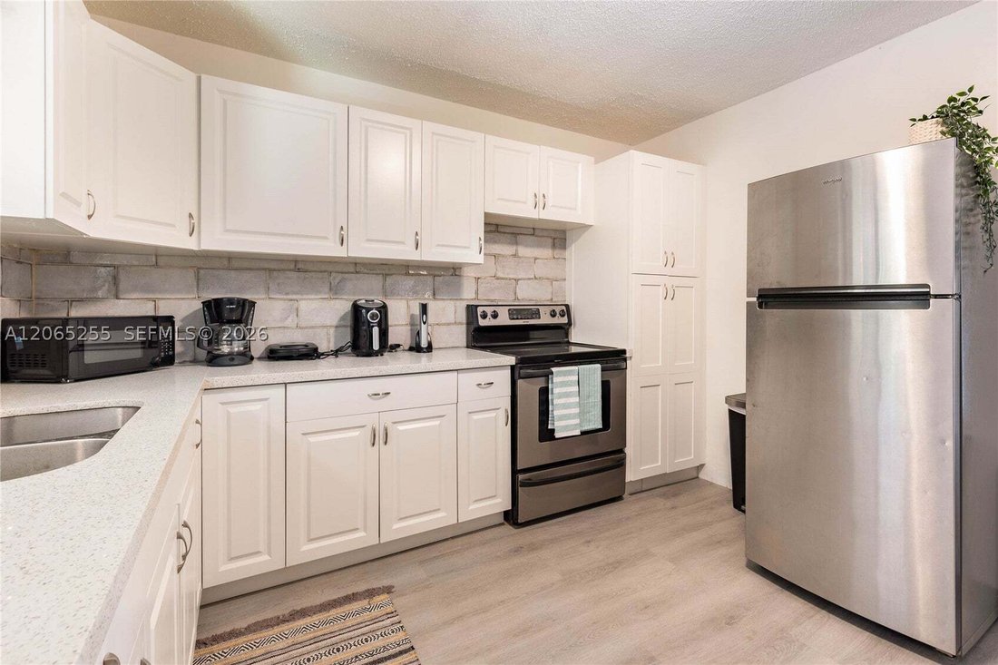 Apartment in Dania Beach, Florida, United States 2 - 18584415
