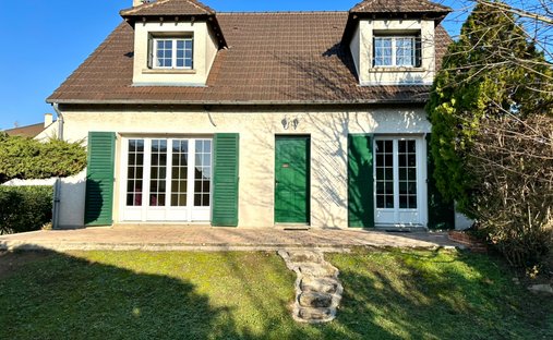 House in Basses Roches, Conflans-Sainte-Honorine, France 1