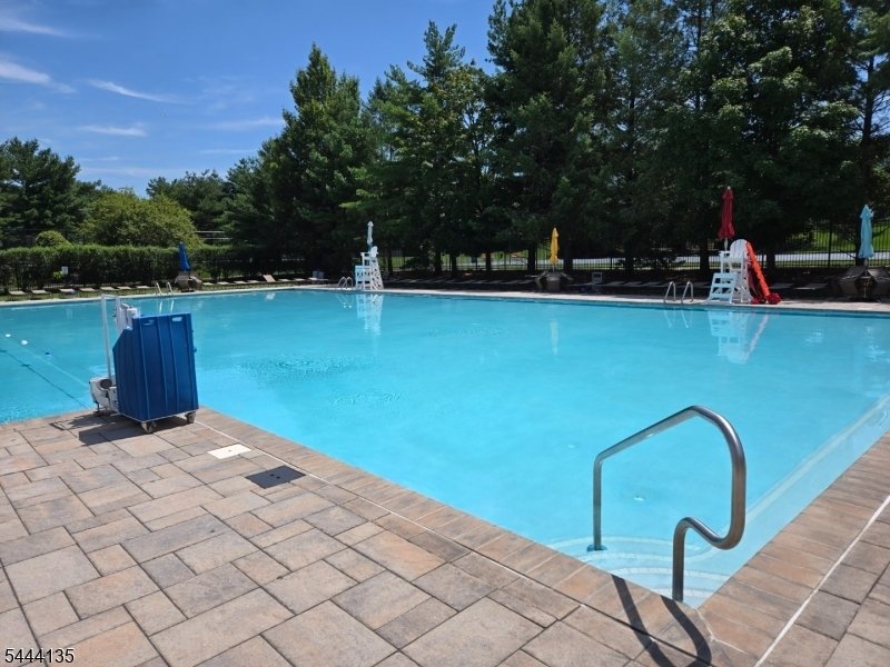 Condo in Basking Ridge, New Jersey, United States 3 - 18422689