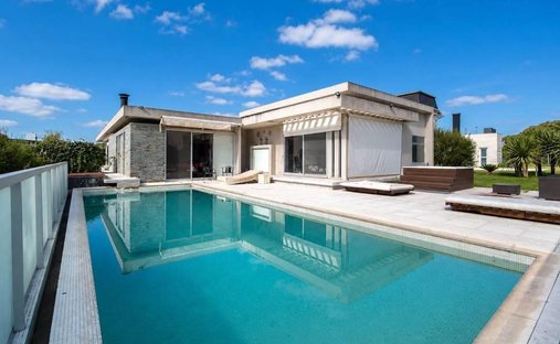 House in Melchor Romero, Buenos Aires Province, Argentina 1