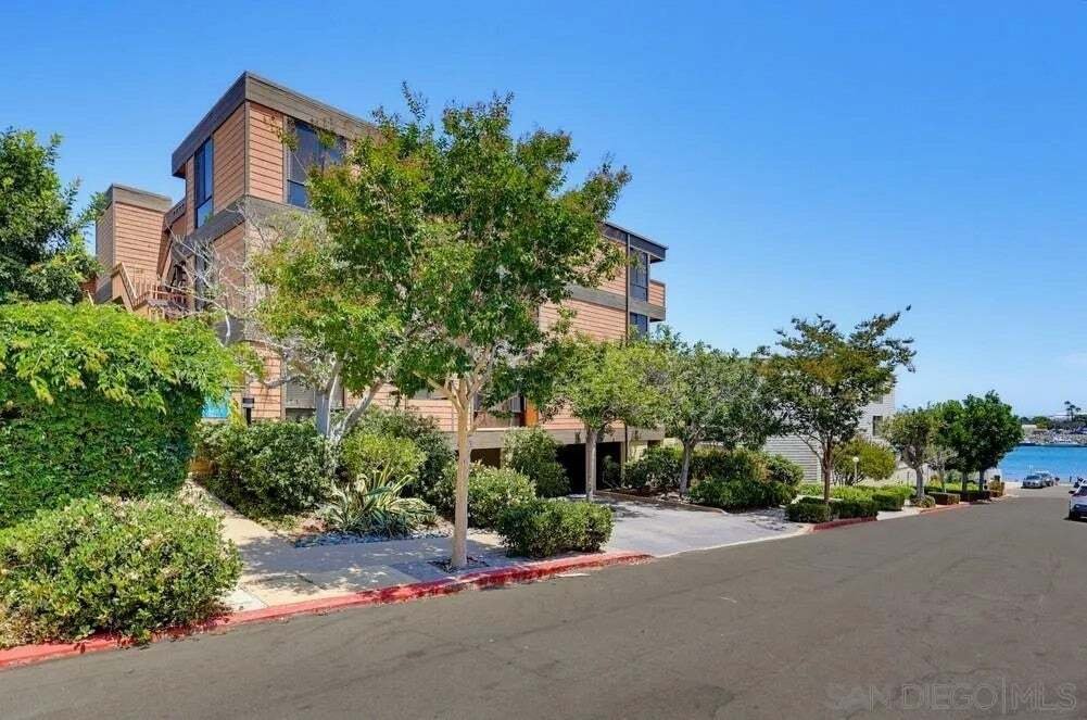 Condo in San Diego, California, United States 2 - 18584678