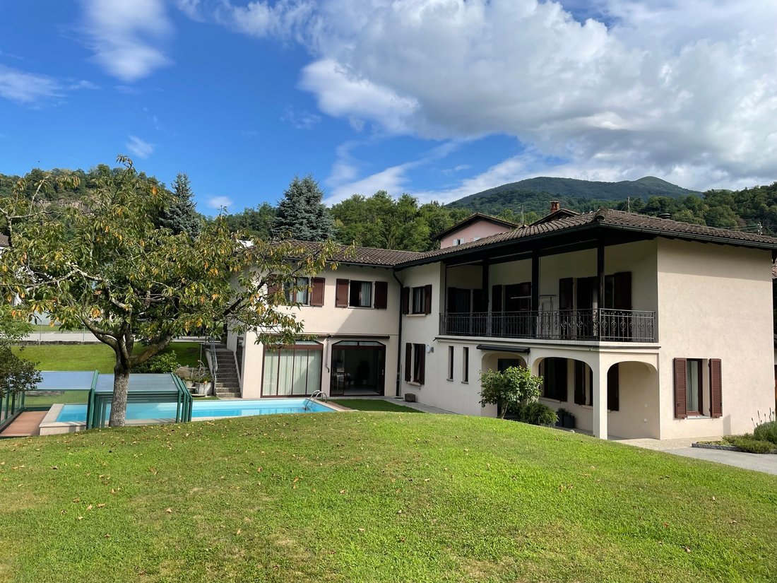Haus in Tresa, Tessin, Schweiz 1 - 18580794