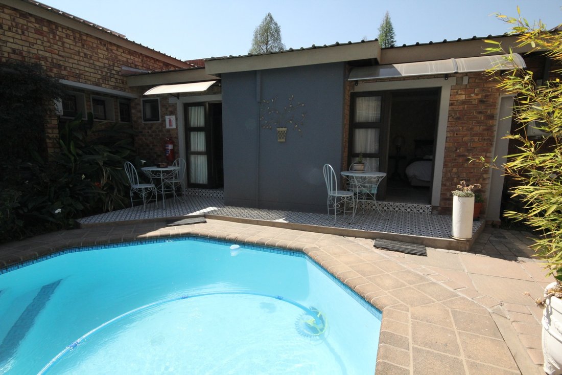 House in Johannesburg, Gauteng, South Africa 4 - 18581711