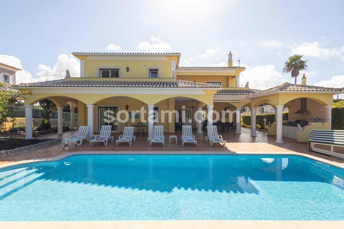 House in Quarteira, Algarve, Portugal 1 - 18585323