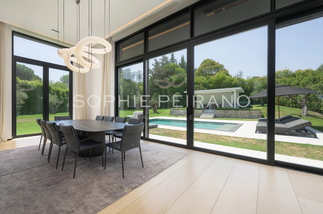 Villa in Mougins, Provence-Alpes-Côte d'Azur, France 4 - 18582444
