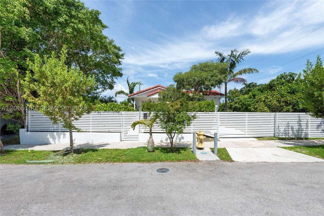 House in Miami, Florida, United States 1 - 18581618