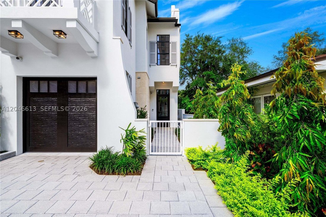 Townhouse in Coral Gables, Florida, United States 1 - 18321817