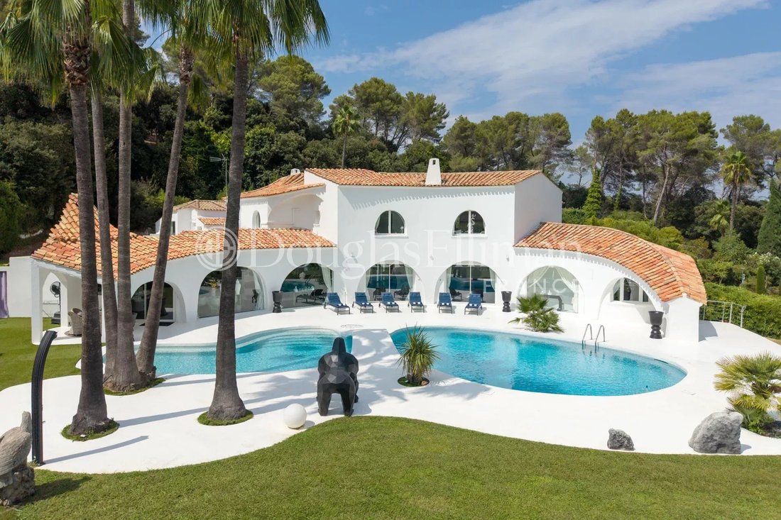 Villa in Mougins, Provence-Alpes-Côte d'Azur, France 1 - 18582426