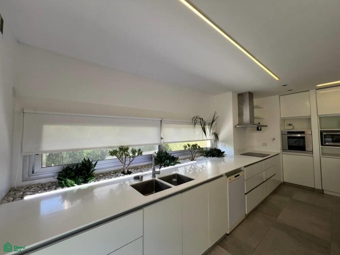 House in Melchor Romero, Buenos Aires Province, Argentina 2 - 17446262