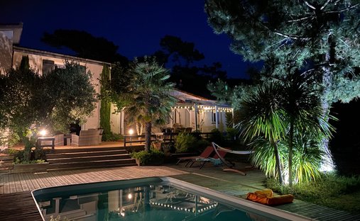 House in Saint-Palais-sur-Mer, Nouvelle-Aquitaine, France 1