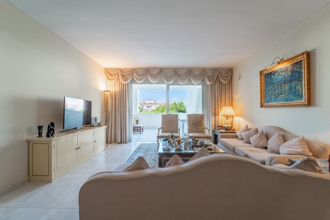 Apartment in Puerto Banus, Marbella, Spain 5 - 18583967