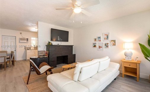 Apartment in Dania Beach, Florida, United States 1