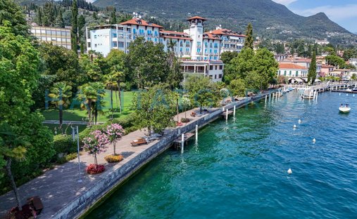 Wohnung in Gardone Riviera, Lombardei, Italien 1