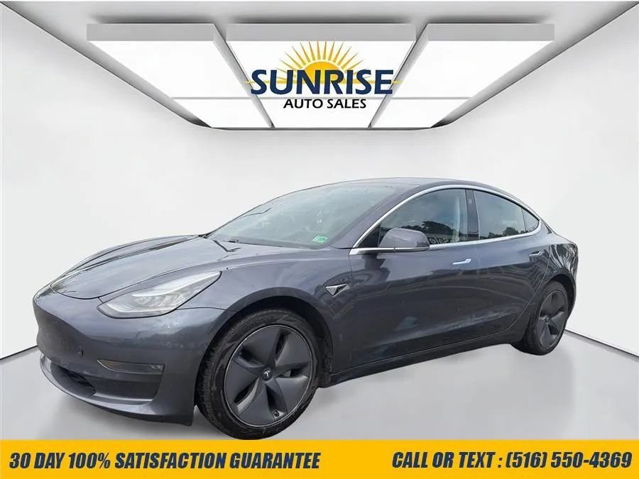 Sedan in Elmont, NY, United States 1 - 18544471