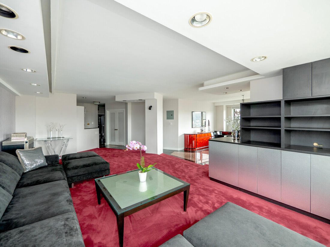 Co Op in New York, New York, United States 3 - 18585136