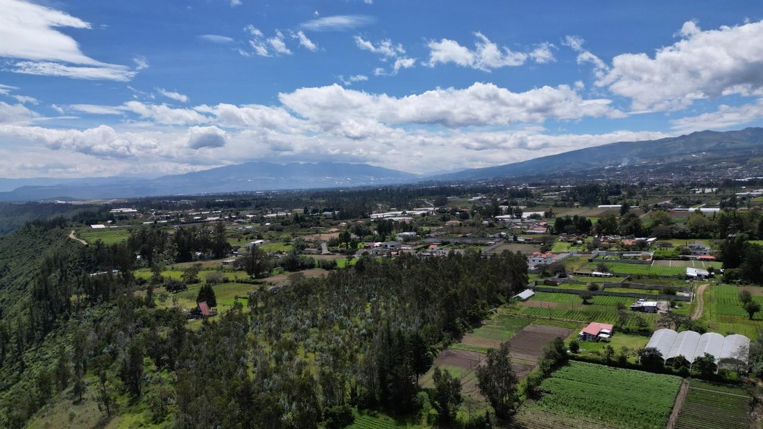 Terrain à Quito, Province de Pichincha, Équateur 4 - 18582397
