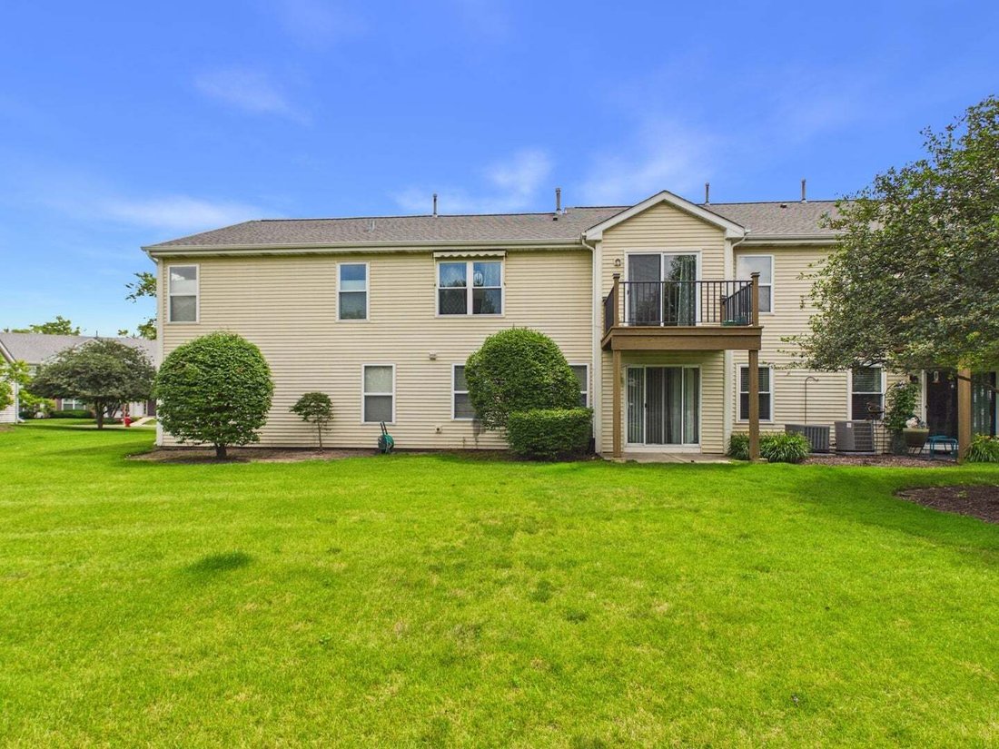 Condo in Plainfield, Illinois, United States 3 - 18582032