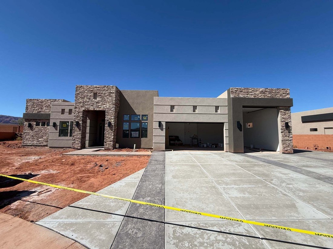 House in Ivins, Utah, United States 1 - 18132029
