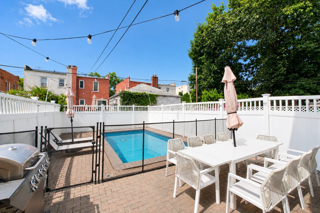 House in New York, New York, United States 2 - 18585140