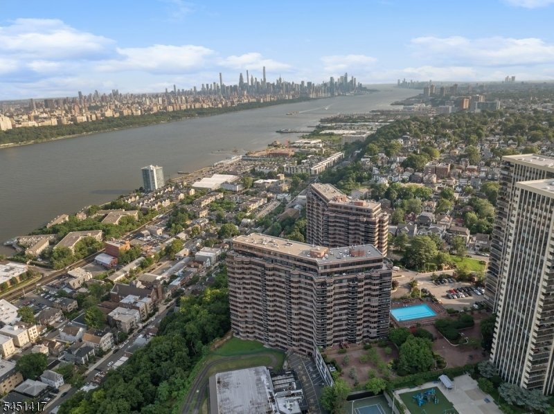 Condo in Carlstadt, New Jersey, United States 2 - 18584764