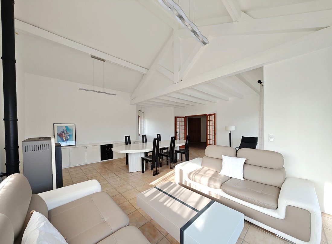 House in Ouest, Saint-Genis-Pouilly, France 4 - 18586173
