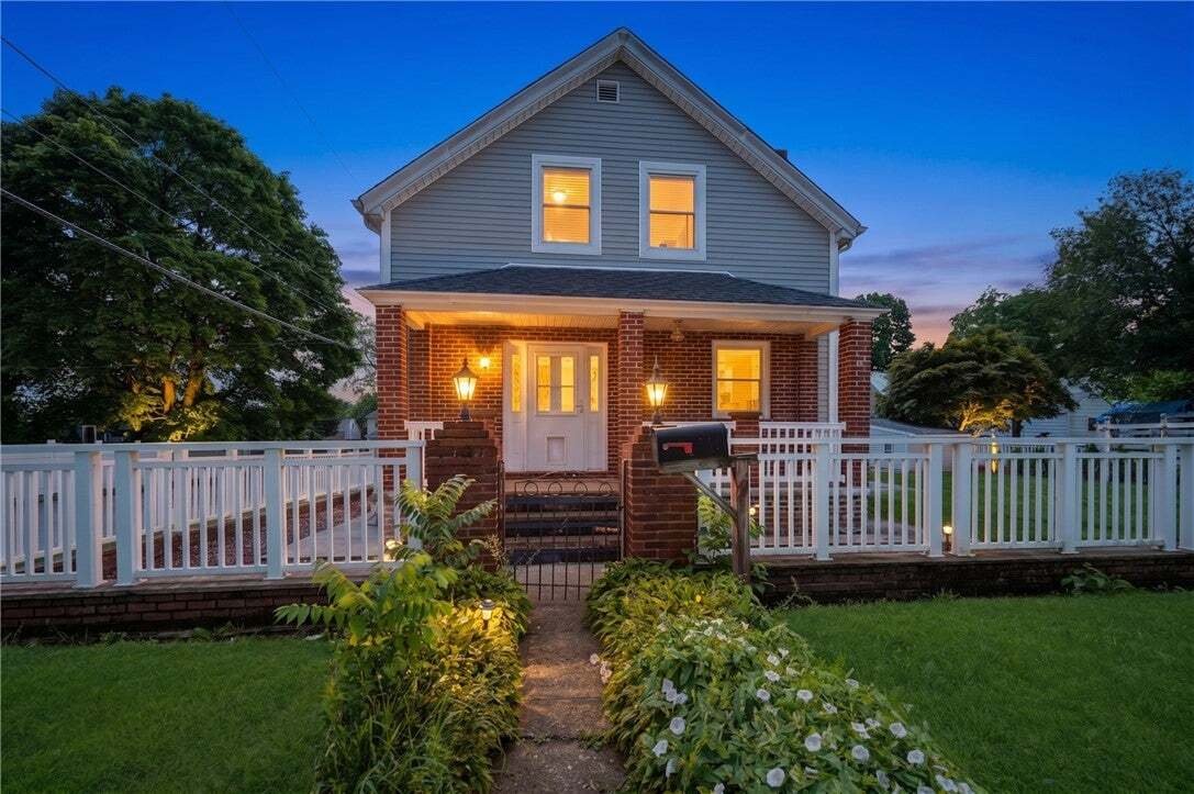 House in Johnston, Rhode Island, United States 1 - 18583883