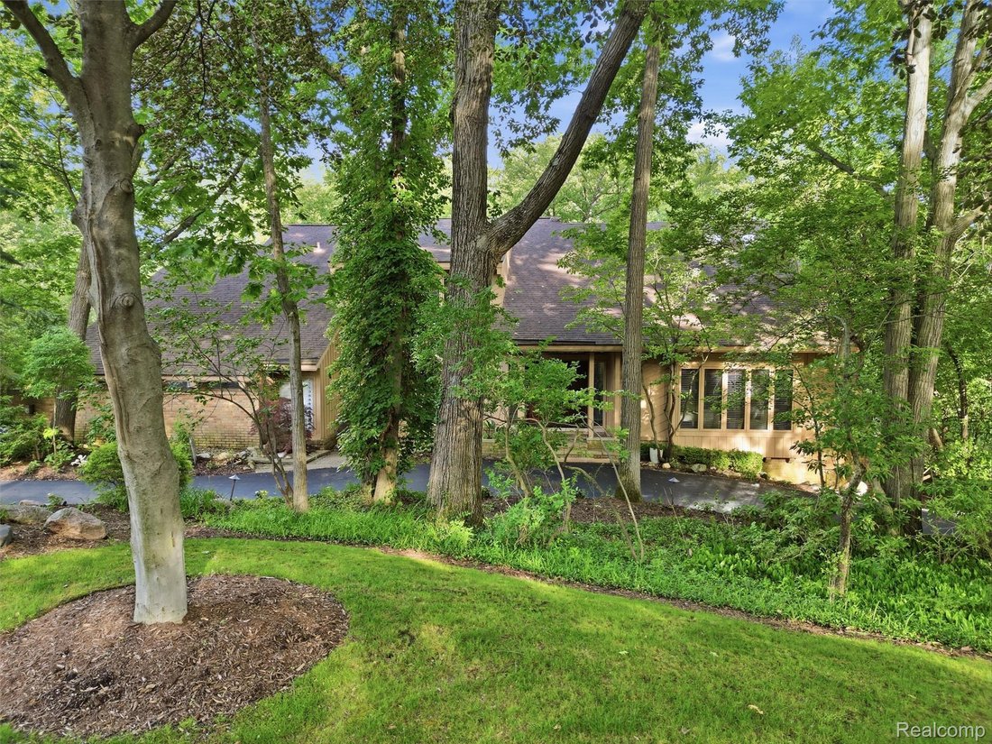 House in Orchard Lake Village, Michigan, United States 3 - 18584774
