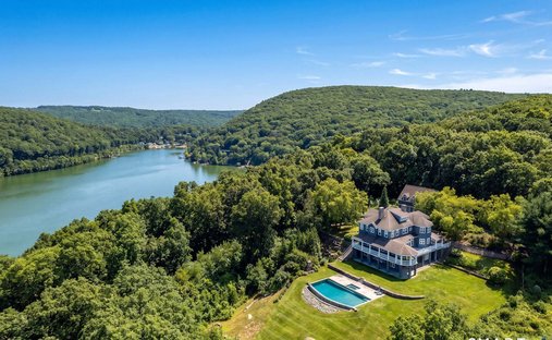 House in Warren, Connecticut, United States 1