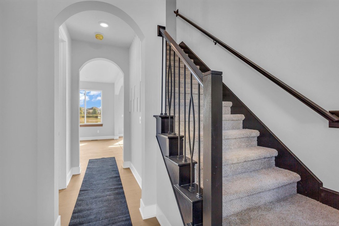 House in Sterling Heights, Michigan, United States 3 - 18581372