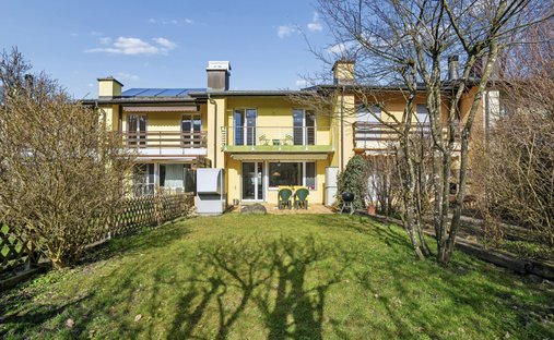 House in Wollerau, Schwyz, Switzerland 1
