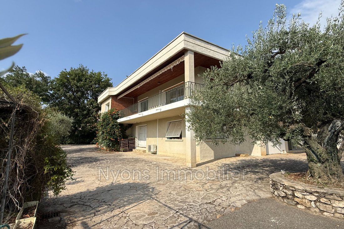 Villa in Centre, Nyons, France 2 - 15670726