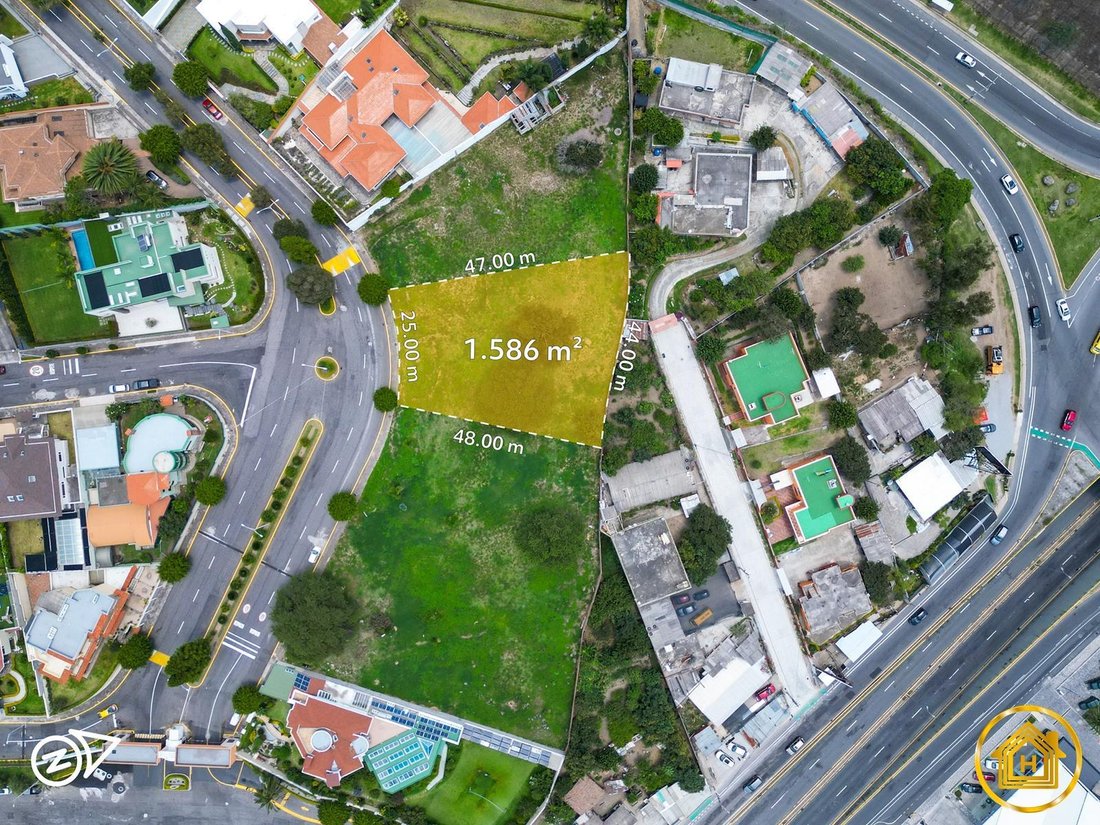 Land in Quito, Pichincha, Ecuador 2 - 18582381