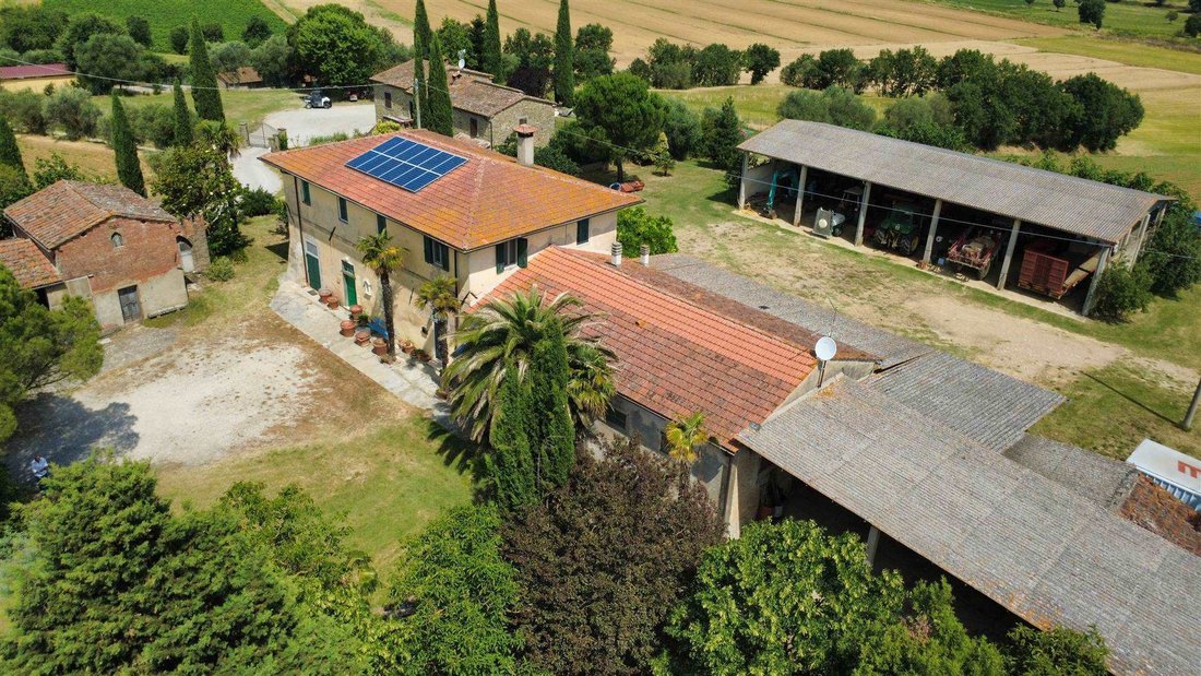 Villa in Montecchio della Pozzanghera, Tuscany, Italy 4 - 18585241