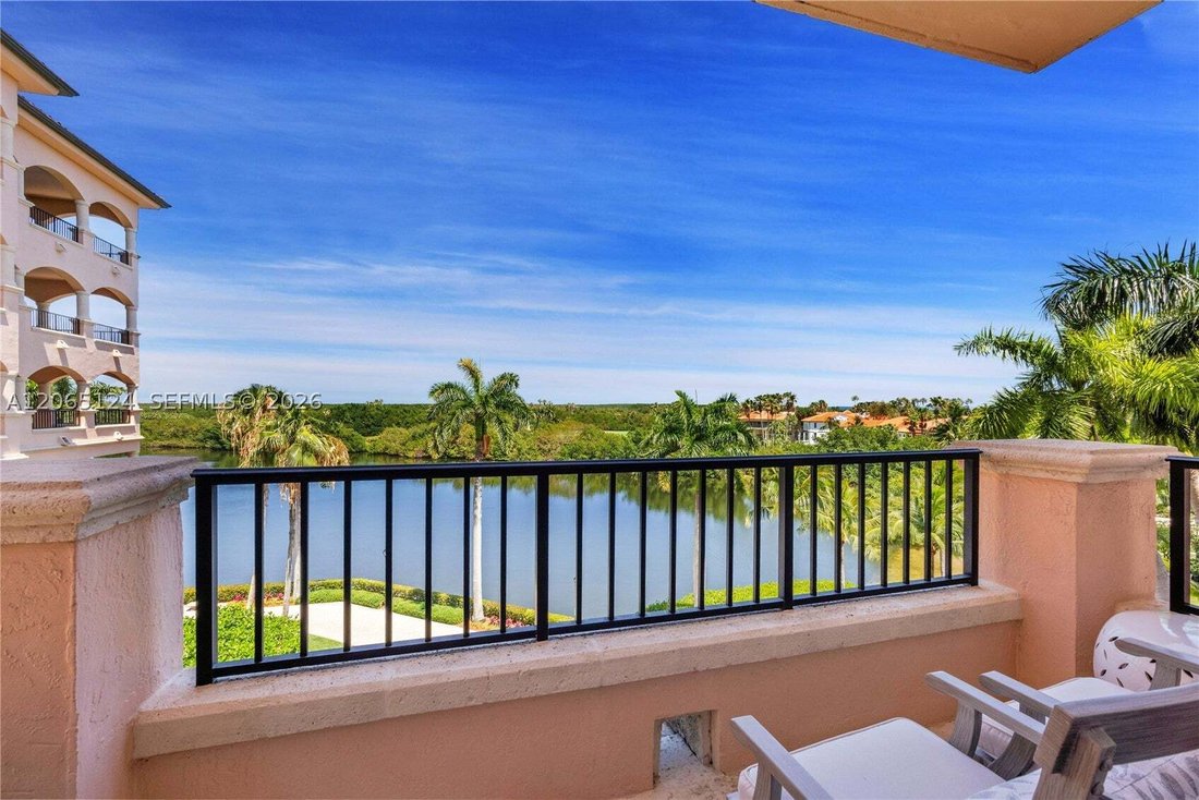 Condo in Coral Gables, Florida, United States 2 - 18584478