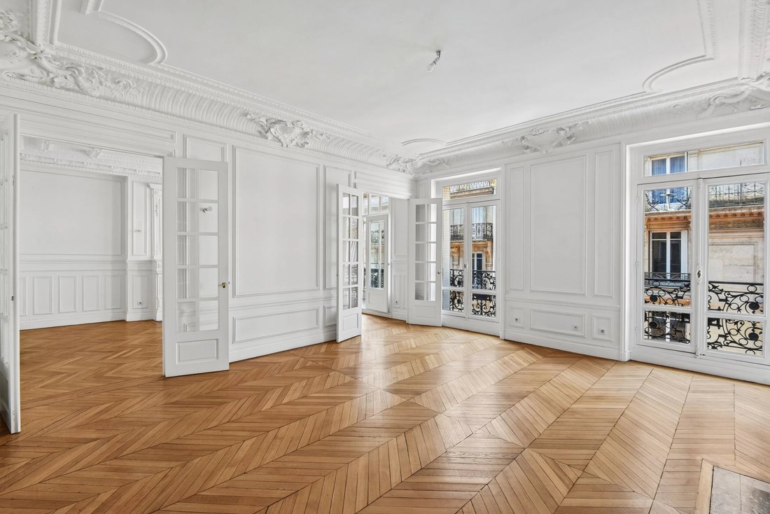Apartment in Paris 8e Arrondissement, Paris, France 2 - 18582242