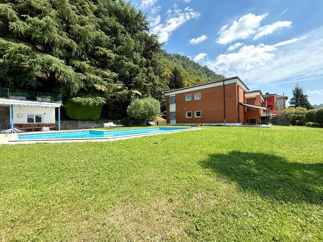 Villa in Mendrisio, Ticino, Switzerland 2 - 18580760