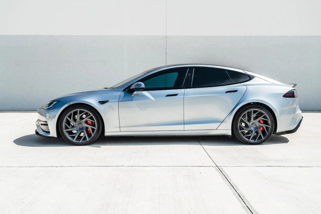 Sedan in Boynton Beach, FL, United States 5 - 18585638