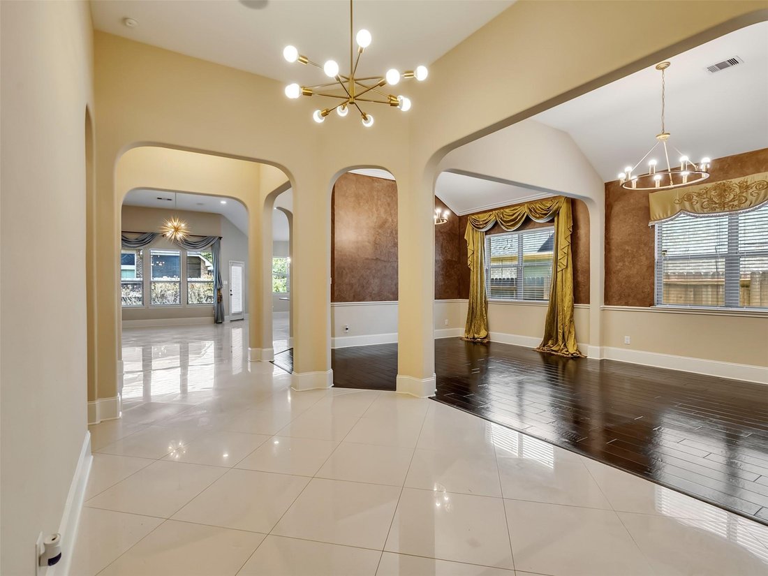 House in Sugar Land, Texas, United States 5 - 18581990